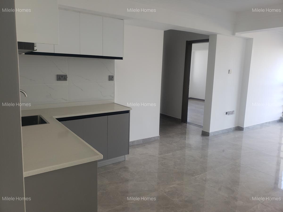 Serviced 1 Bed Apartment with En Suite at Kindaruma Road - 2