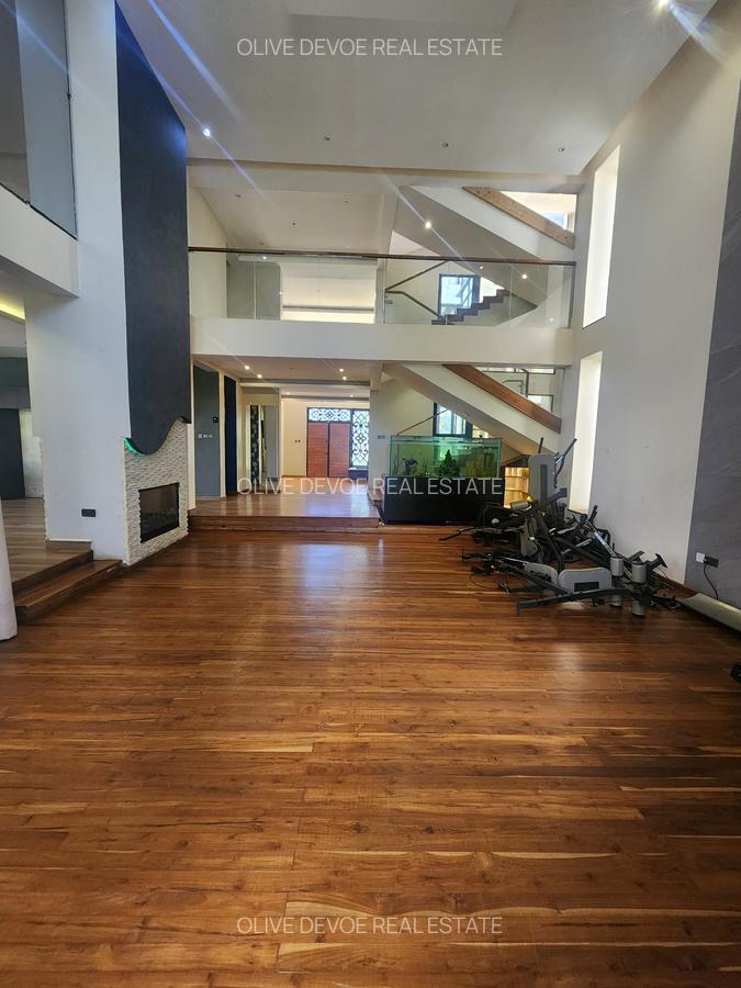 5 Bed Villa with En Suite in Runda - 9