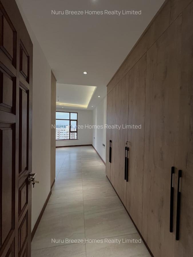 4 Bed Apartment with En Suite in Westlands Area - 12