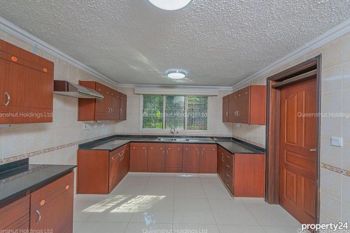 4 Bed Townhouse with En Suite in Muthaiga - 4