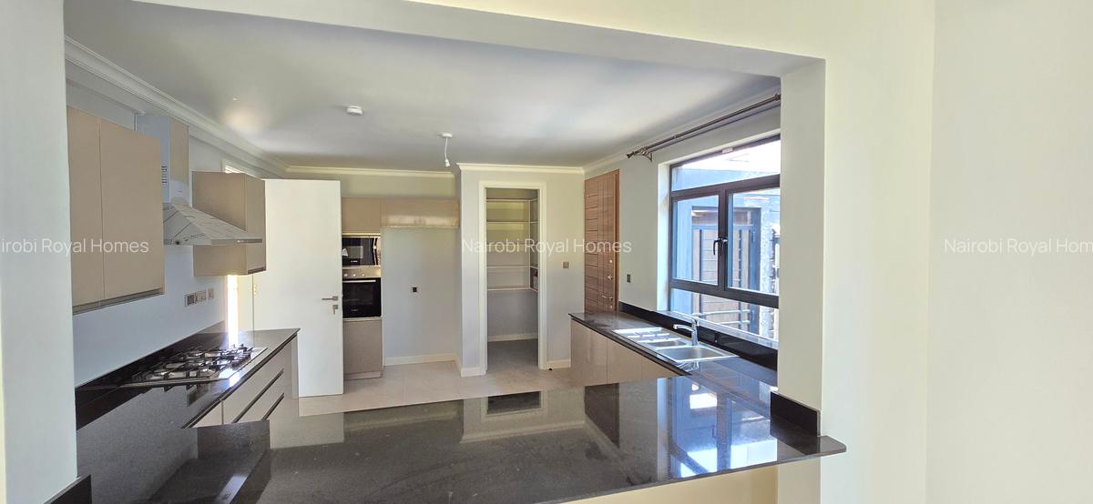 4 Bed Villa with En Suite at Five-Star Paradise - 18