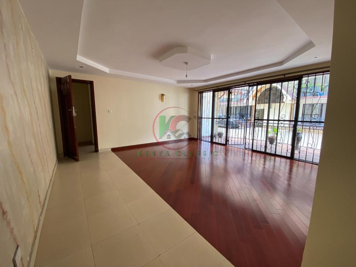 3 Bed Apartment with En Suite in Lavington - 1