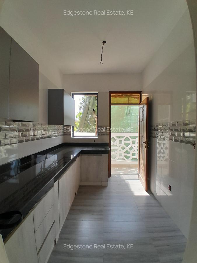 2 Bed Apartment with En Suite in Tudor - 19