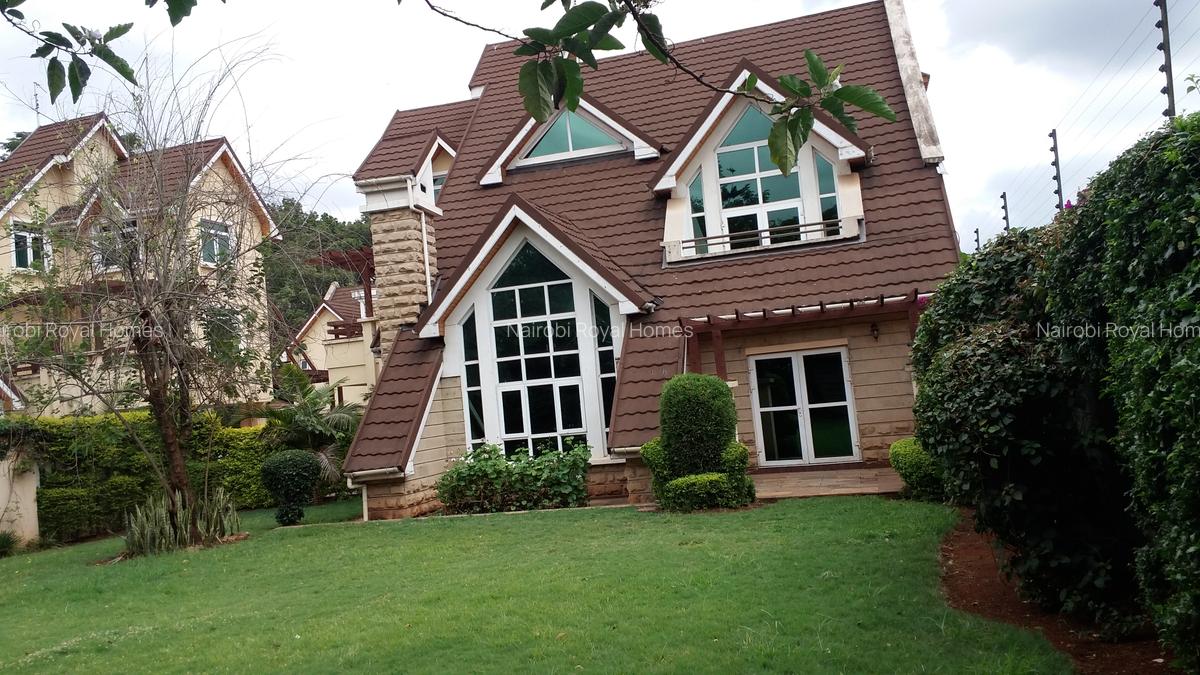 5 Bed Townhouse with En Suite at Lavington Road - 5