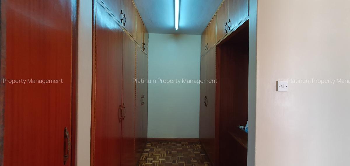 4 Bed House with En Suite at Church Rd - 14