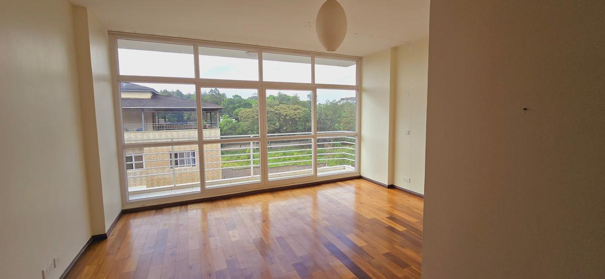 5 Bed Townhouse with En Suite at Convent Drive - 15