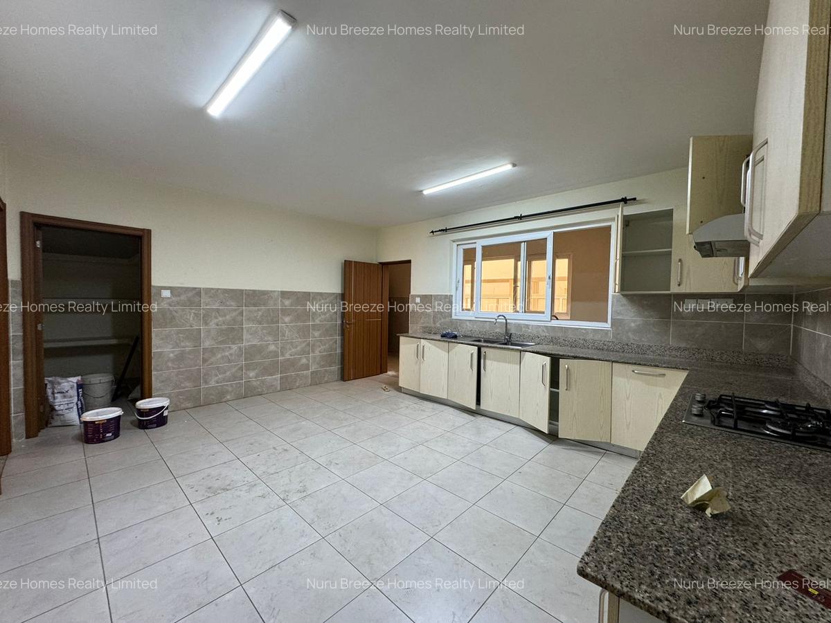3 Bed Apartment with En Suite in Rhapta Road - 15