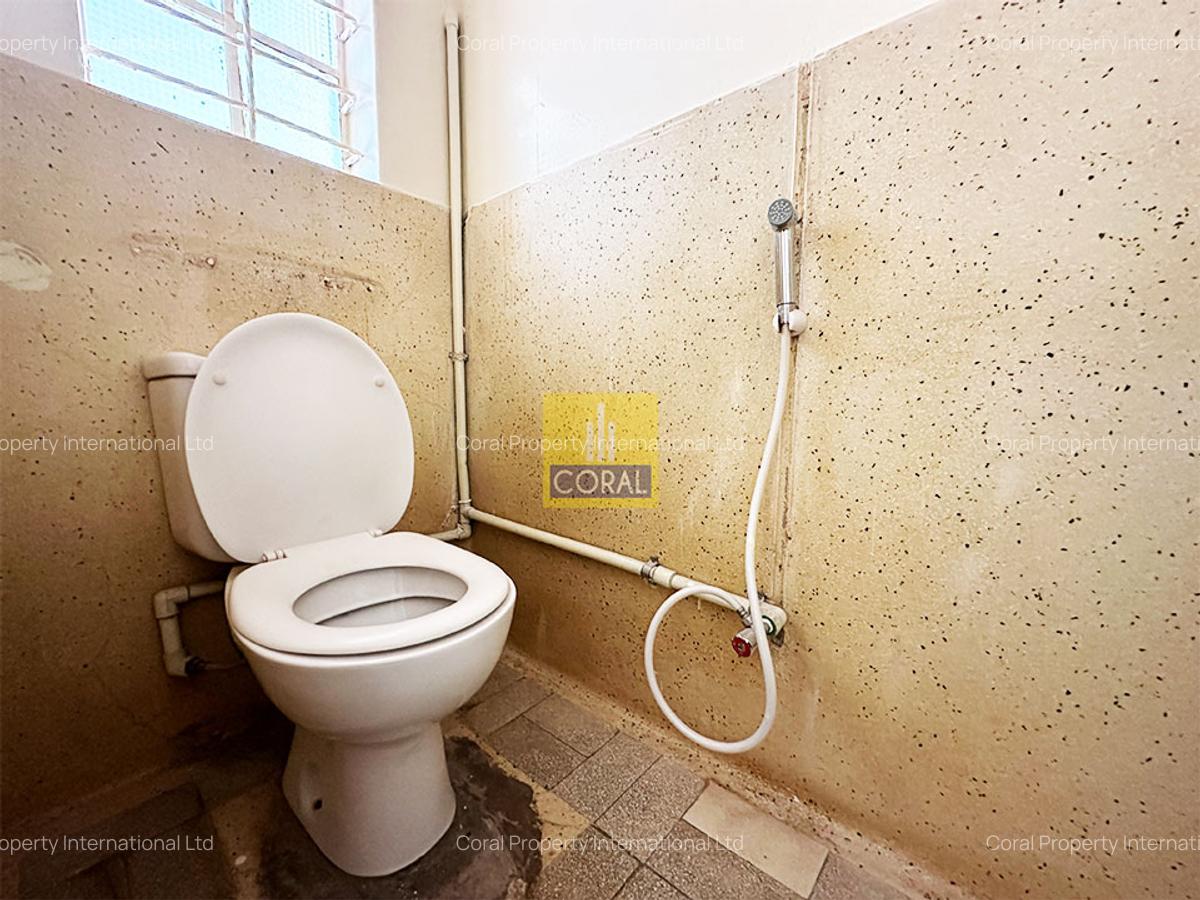 2 Bed Apartment in Parklands - 5