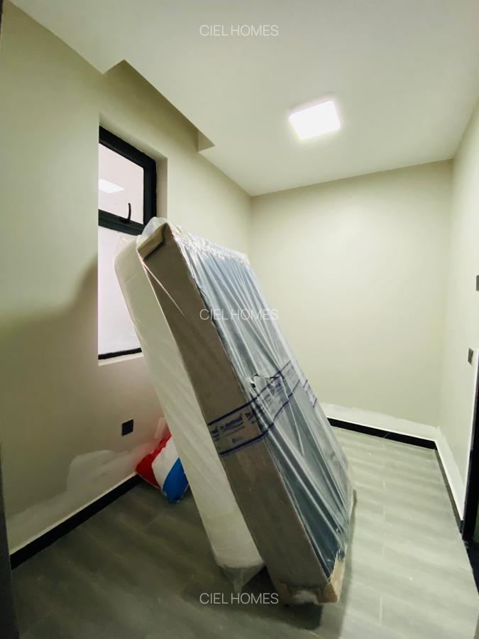 4 Bed Apartment with En Suite at Othaya Road - 6