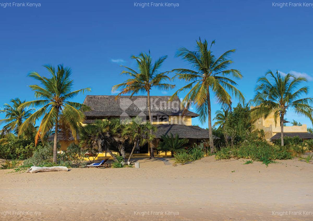 5 Bed House with En Suite at Kizingoni Beach - 12