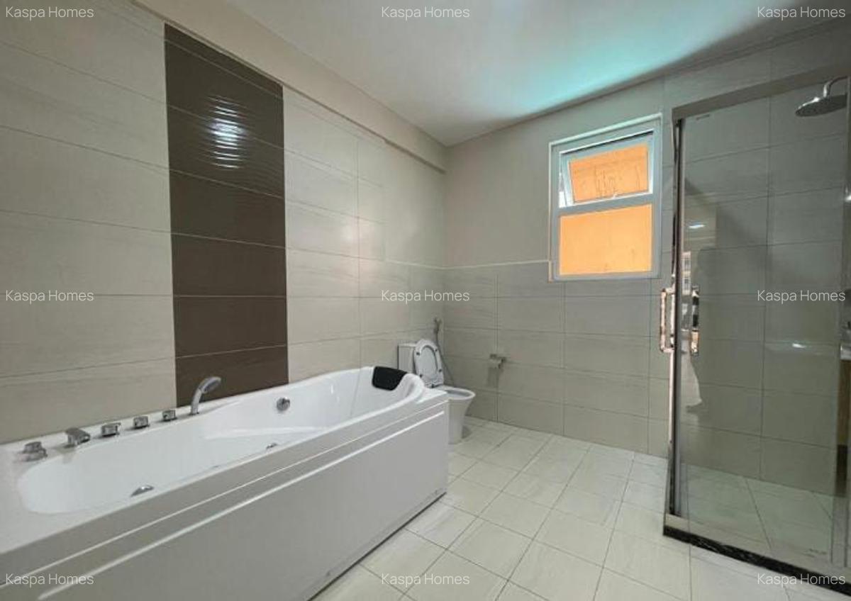 Serviced 3 Bed Apartment with En Suite in Kilimani - 17