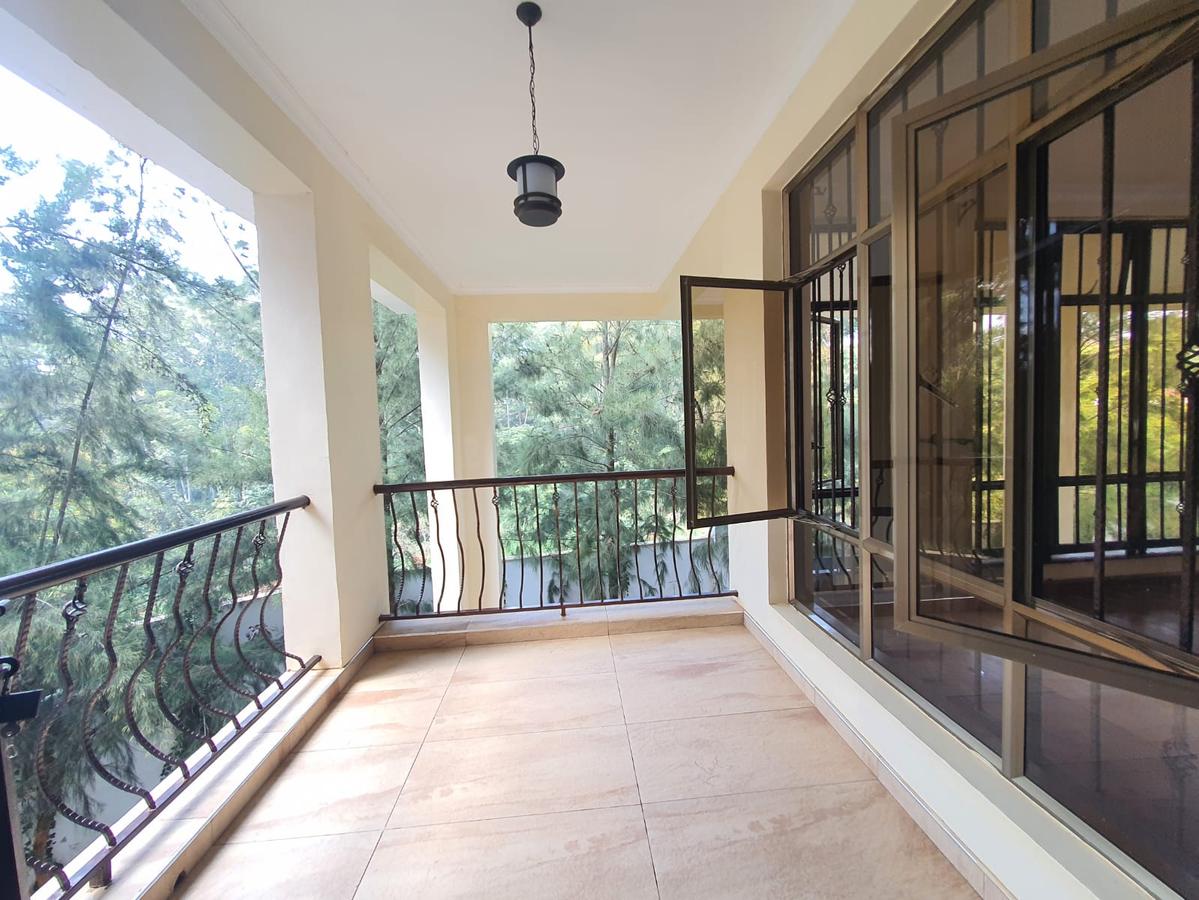 6 Bed Villa with En Suite at Westlands - 6