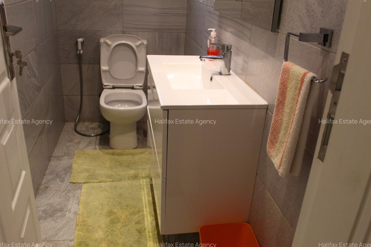 2 Bed Apartment with En Suite in Parklands - 10