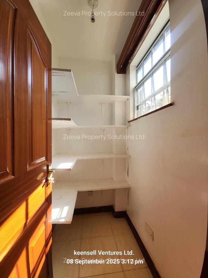 4 Bed Townhouse with En Suite in Nyari - 9