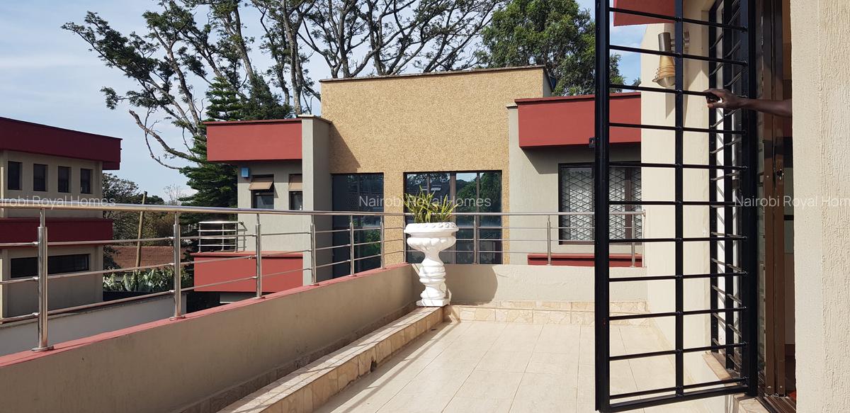 5 Bed Townhouse with En Suite at Convent Drive - 8