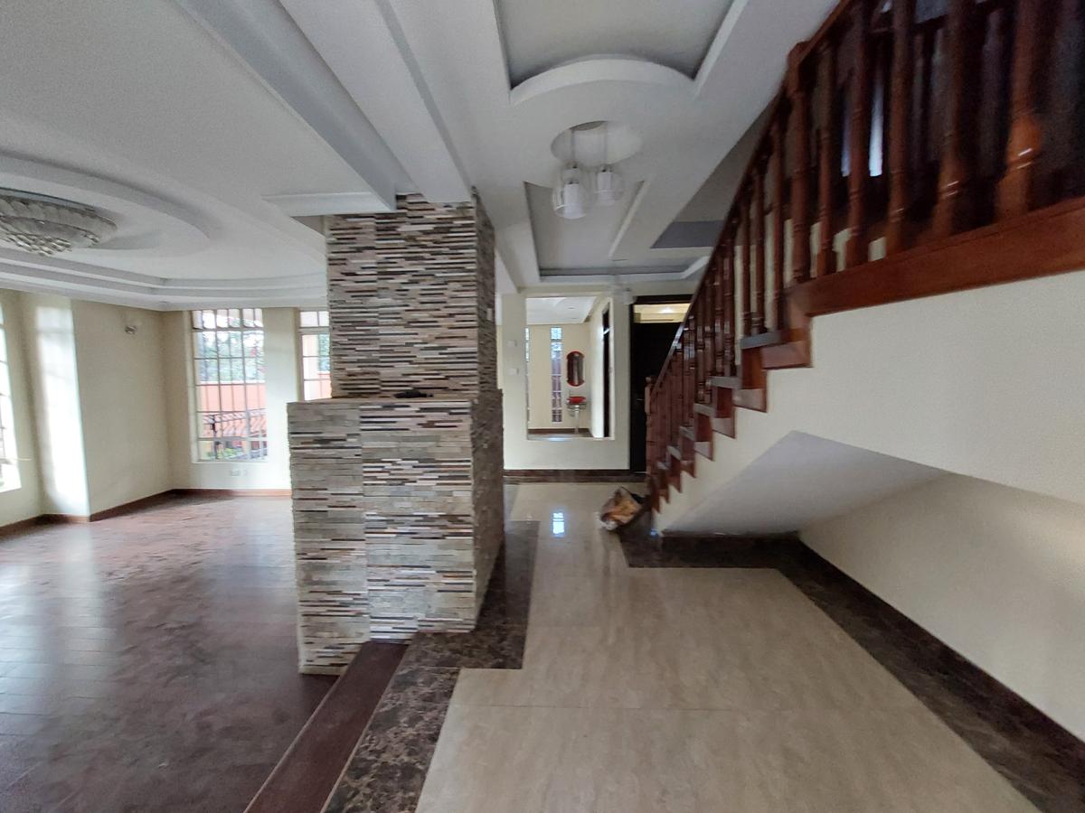 5 Bed Townhouse with En Suite at Convent Drive - 6