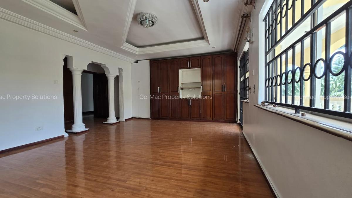 4 Bed Townhouse with En Suite in Lavington - 15