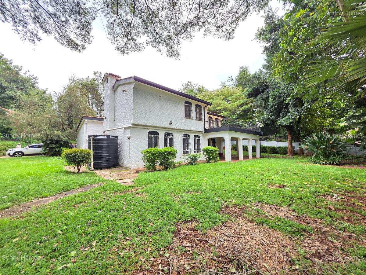 4 Bed House with En Suite at Hill View Estate - 2