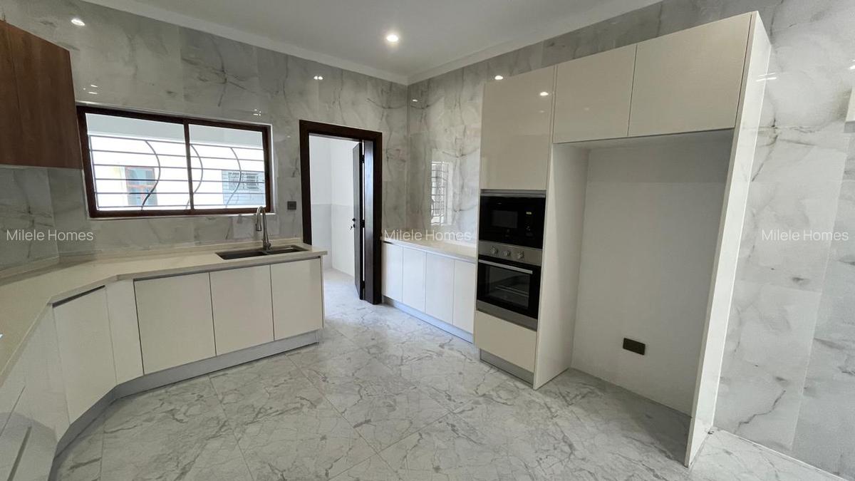 Serviced 3 Bed Apartment with En Suite at Gatundu Road - 4