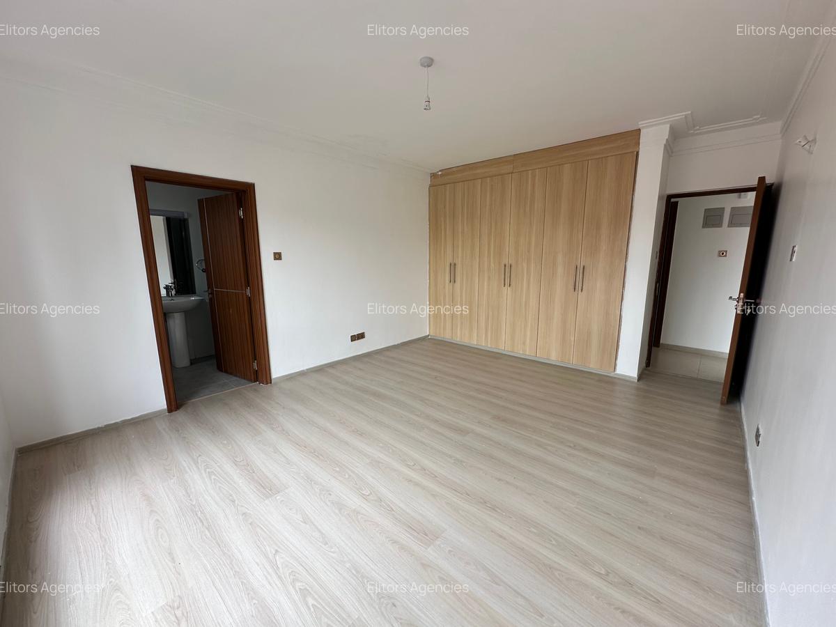 3 Bed Apartment with En Suite at Sports Road - 8