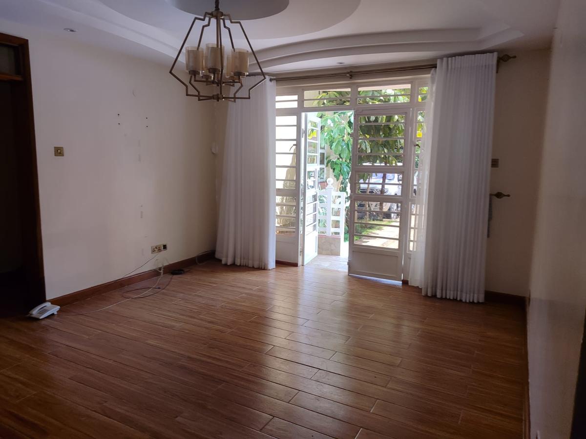 3 Bed Townhouse with En Suite in Karen - 9