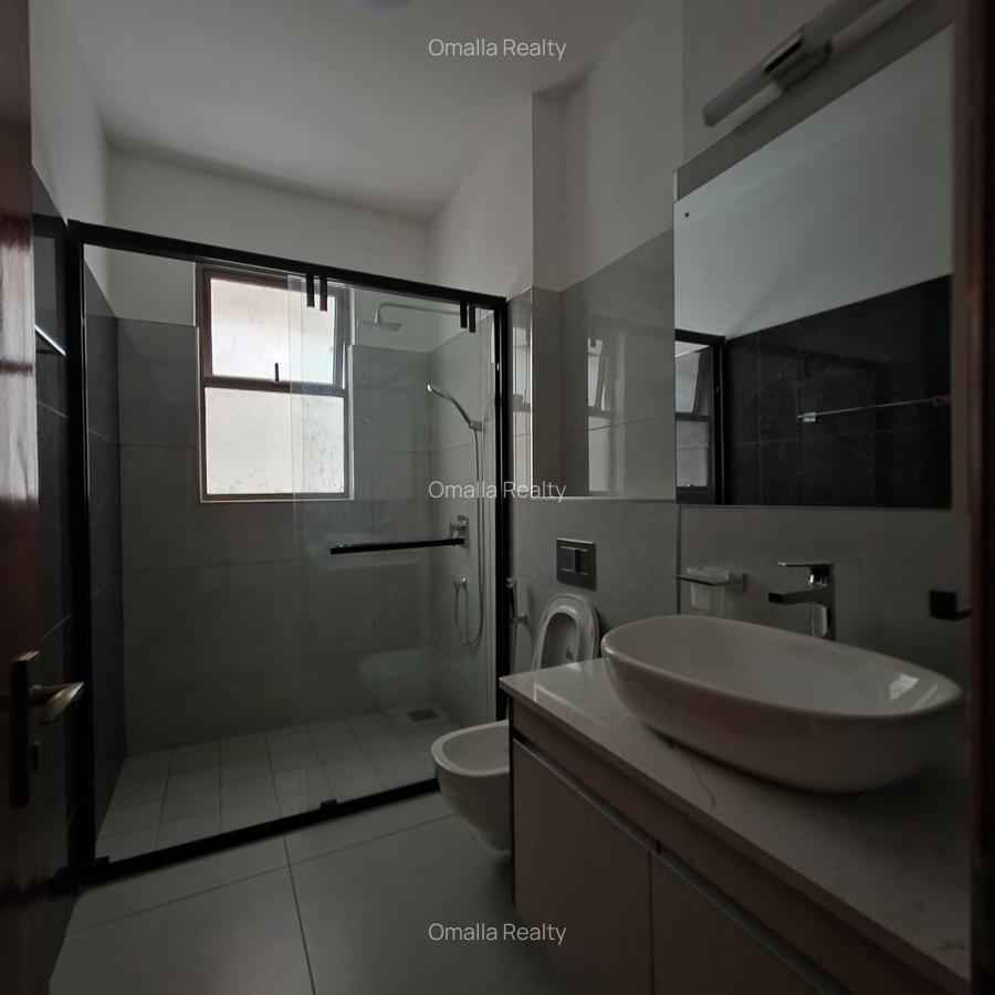 4 Bed Townhouse with En Suite in Westlands Area - 15