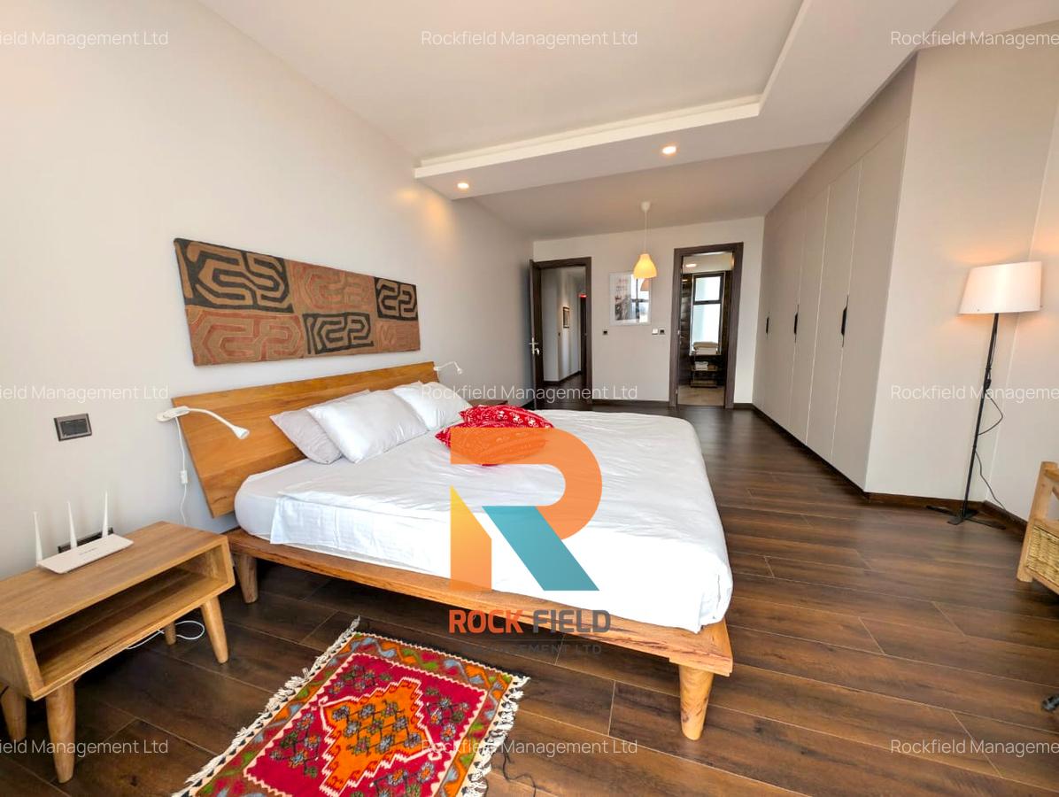 Furnished 3 Bed Apartment with En Suite in Brookside - 7