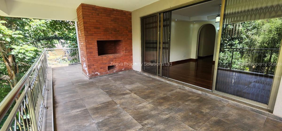 5 Bed Villa with En Suite in Lavington - 4