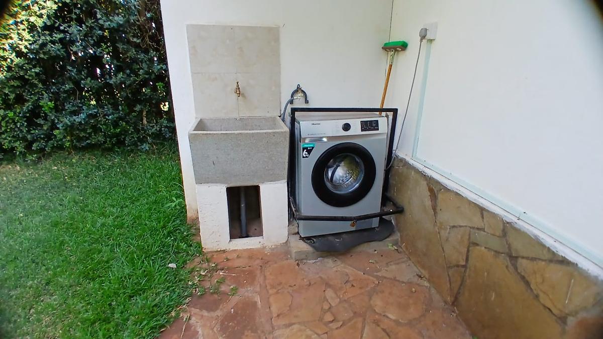 1 Bed House with En Suite in Runda - 11