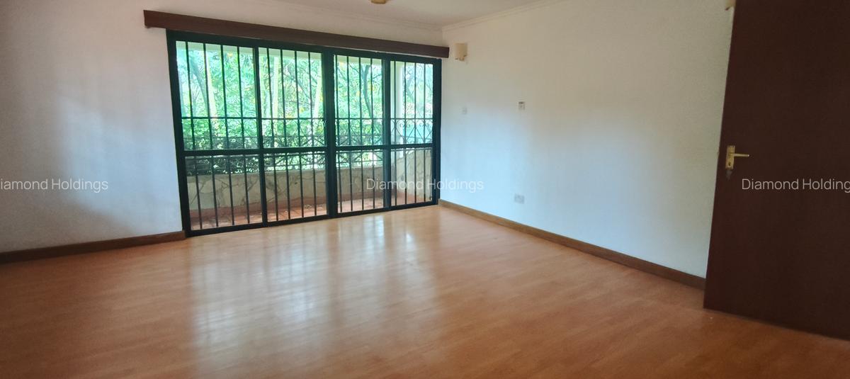 5 Bed Townhouse with En Suite at Runda - 12