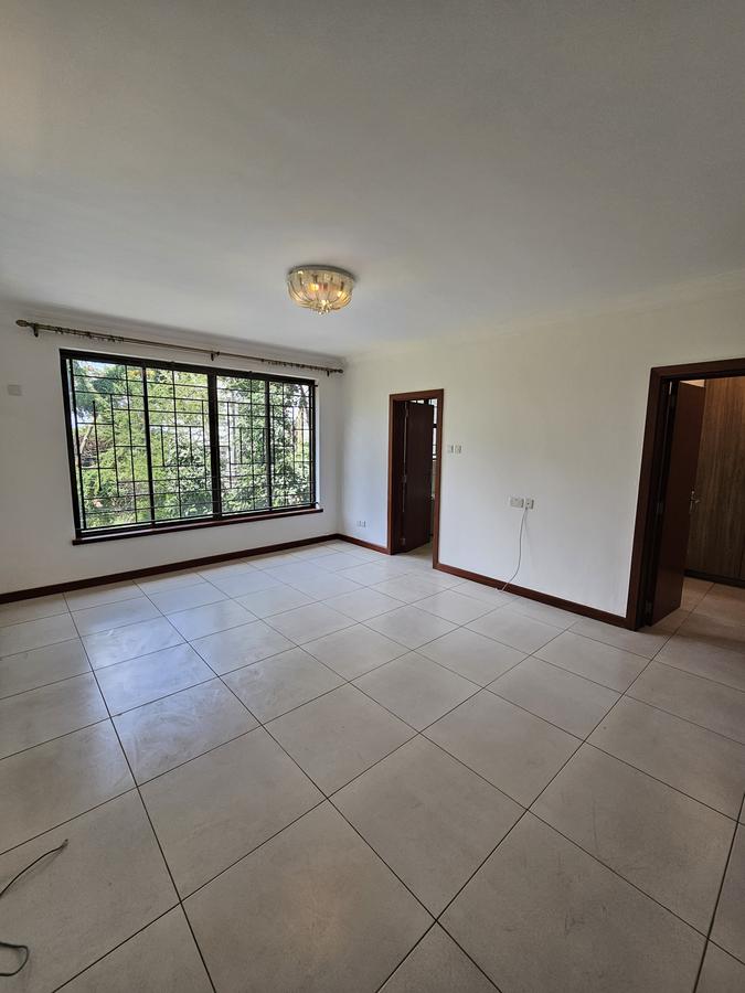 4 Bed Apartment with En Suite at Spring Valley - 12