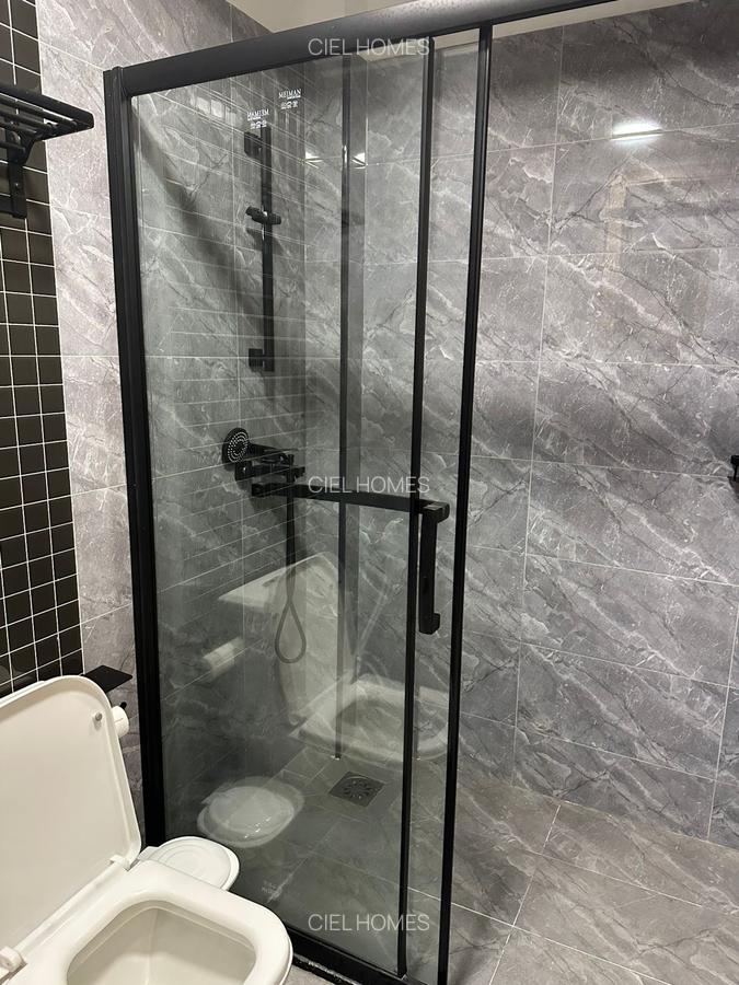 Serviced 2 Bed Apartment with Swimming Pool in Kilimani - 15