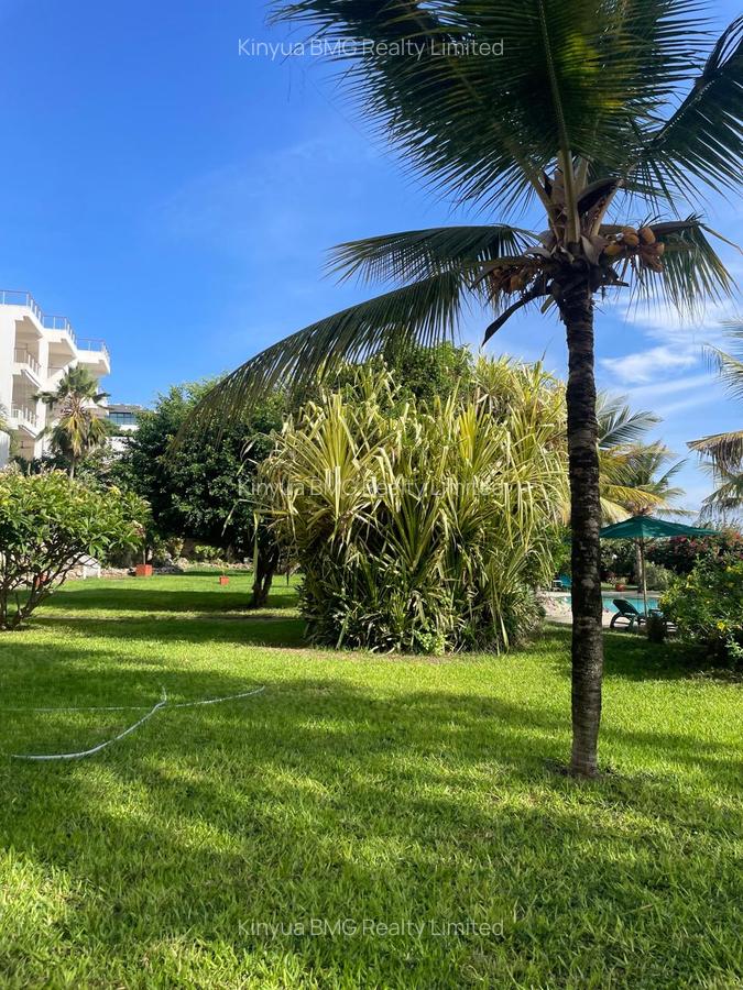 Serviced 3 Bed Apartment with En Suite in Nyali Area - 11