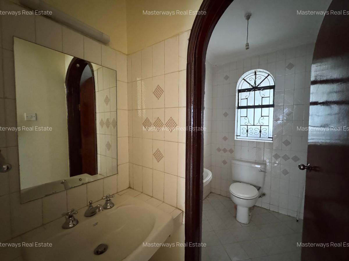 4 Bed Townhouse with En Suite in Riverside - 8