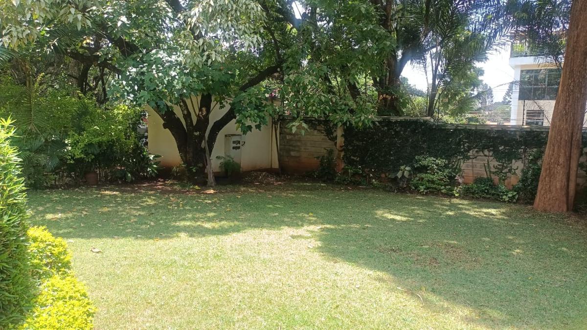 5 Bed Townhouse with En Suite in Lavington - 13