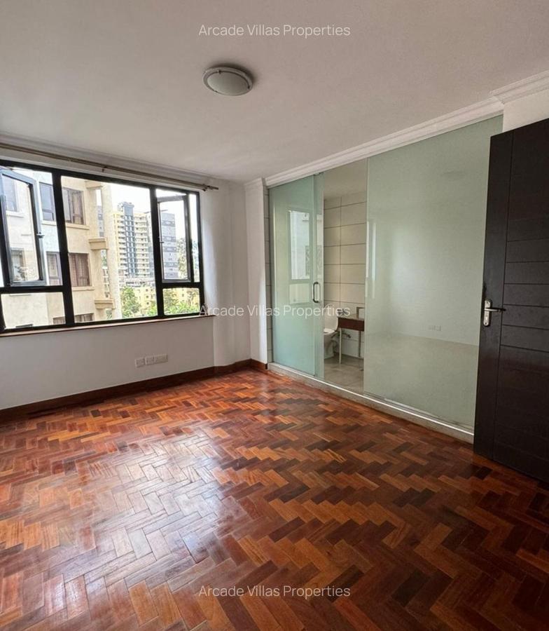 3 Bed Apartment with En Suite in Riverside - 6