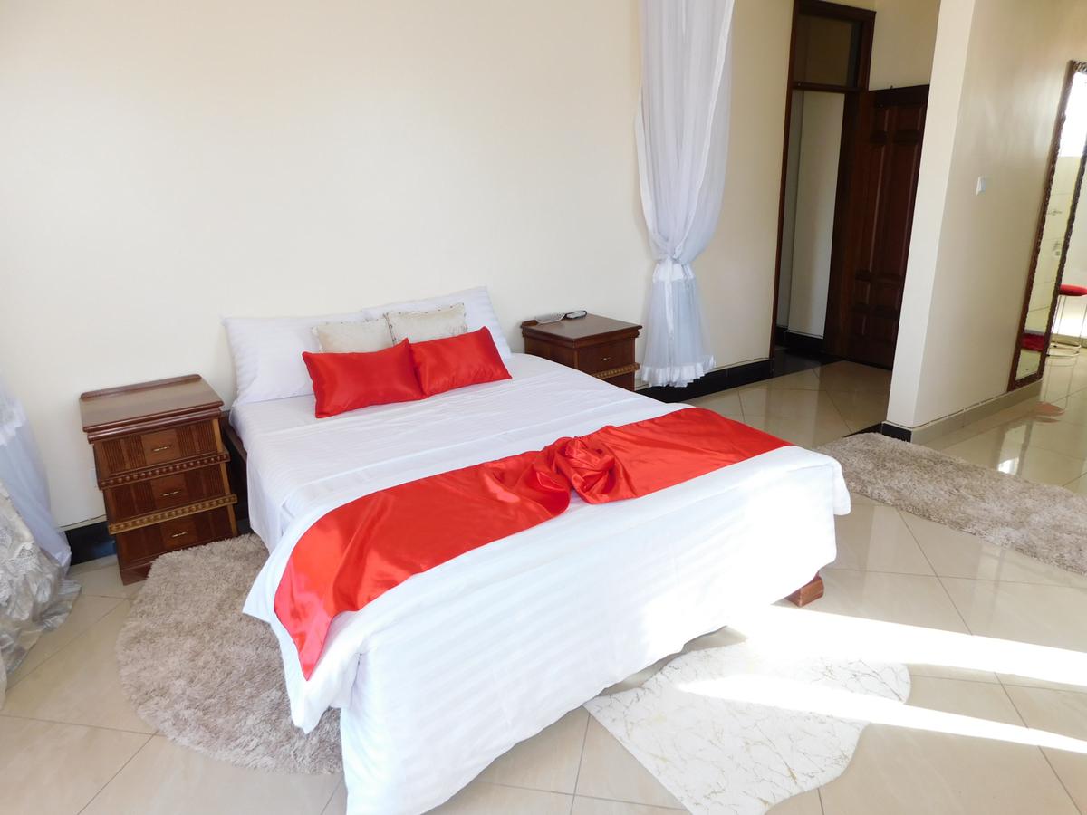 Serviced 3 Bed Apartment with En Suite in Nyali Area - 17