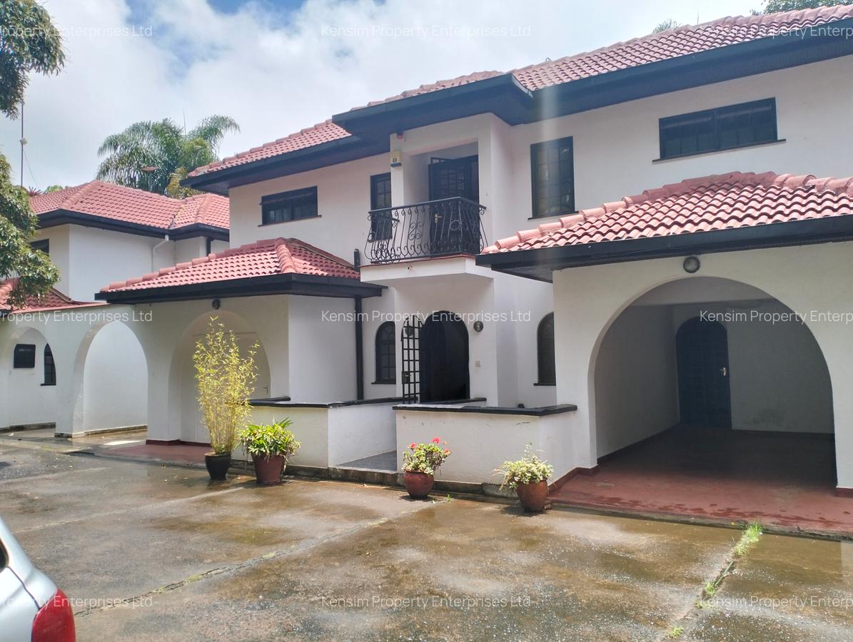 5 Bed Townhouse with En Suite in Riverside - 1