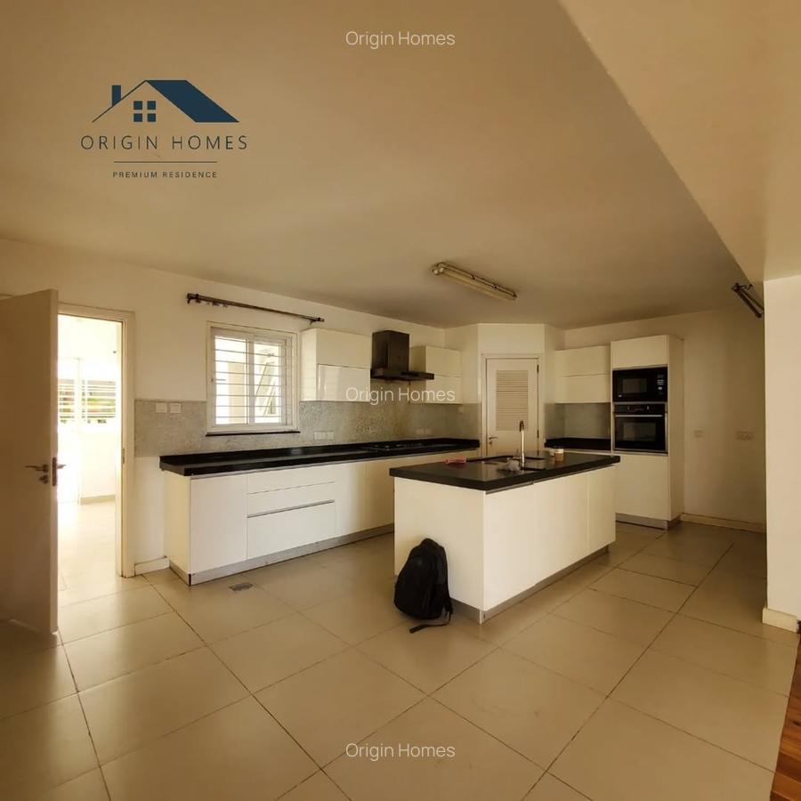 4 Bed Apartment with En Suite at Lavington - 8