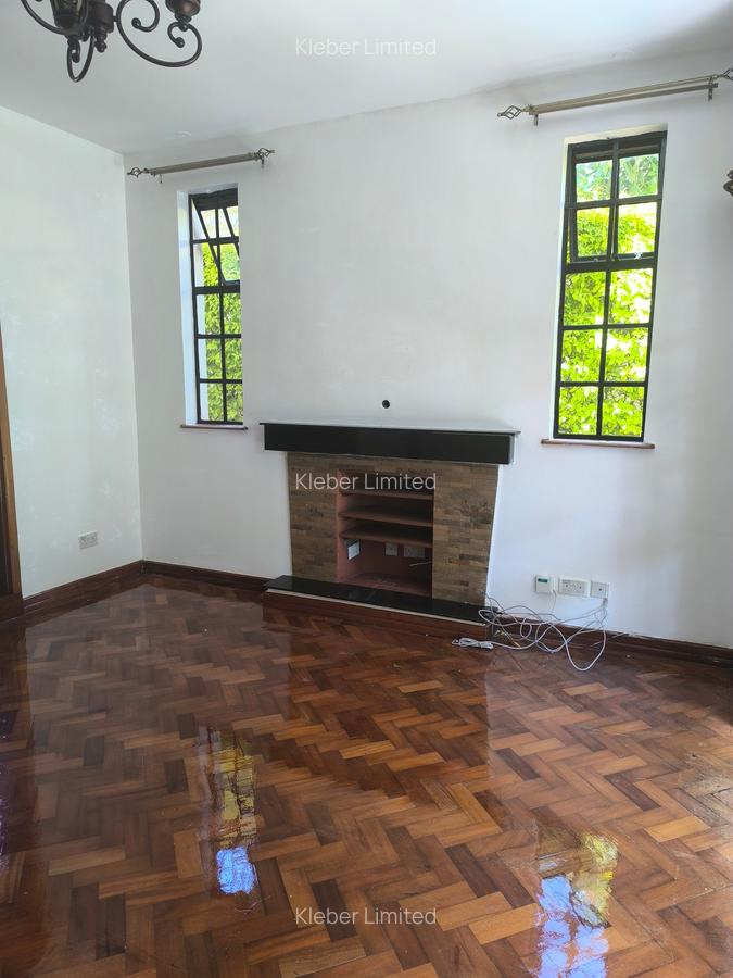 4 Bed House with En Suite in Loresho - 9