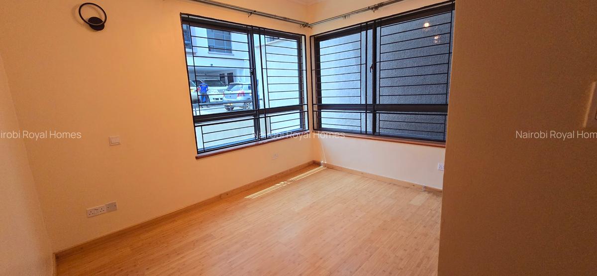 5 Bed Townhouse with En Suite at Lavington Green - 17