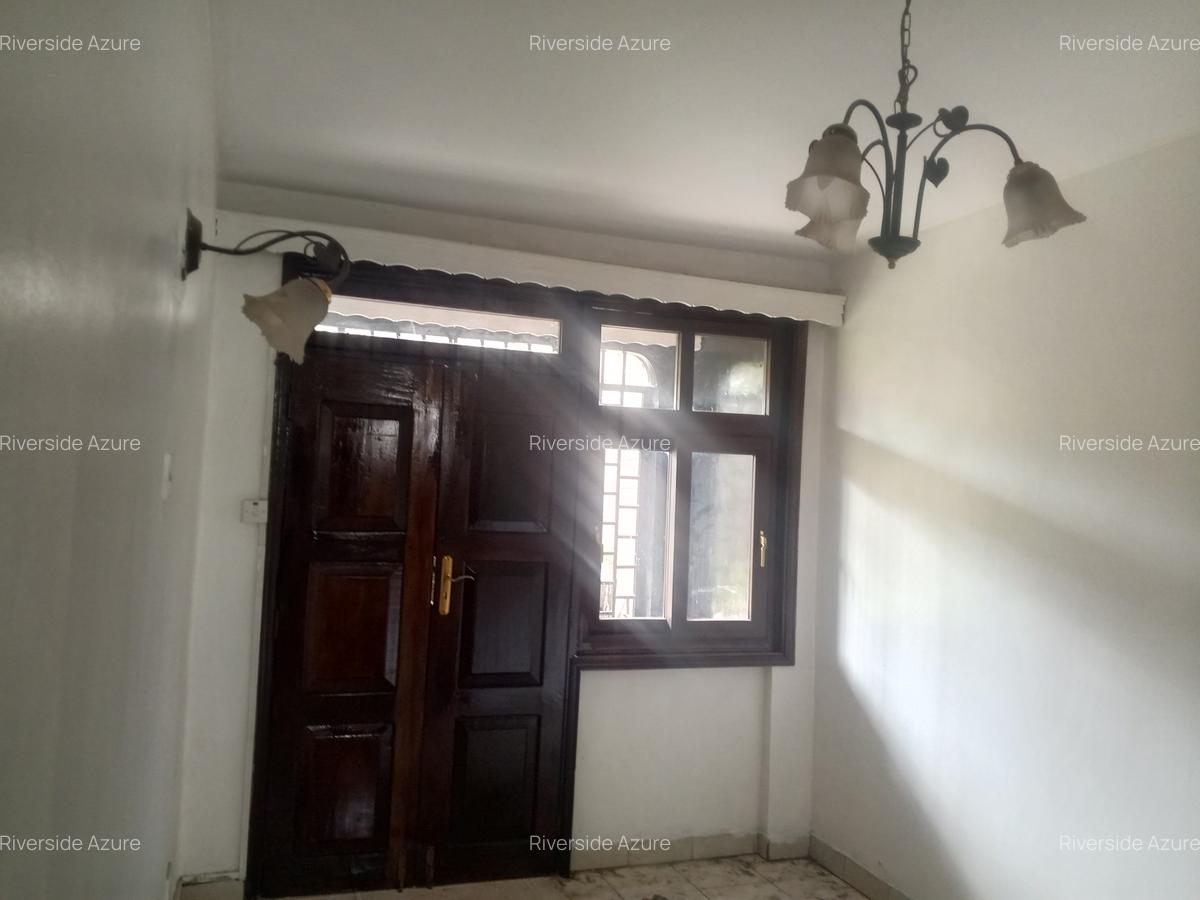 4 Bed Townhouse with En Suite at Westlands - 8