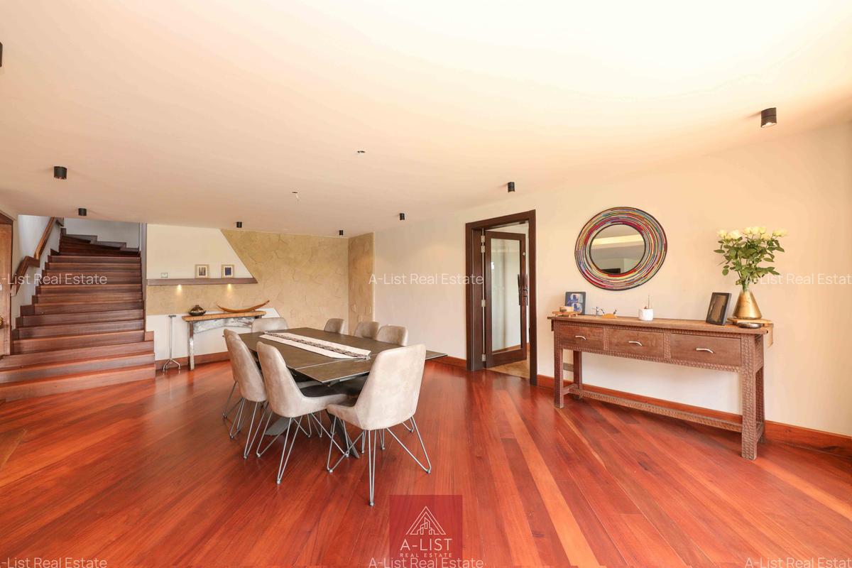 5 Bed Villa with En Suite at Kabarsiran Road - 9