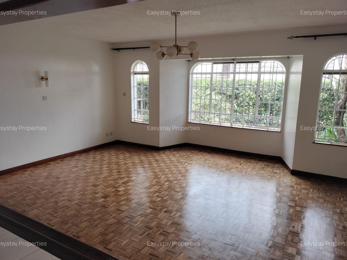 4 Bed Townhouse with En Suite in Lavington - 3