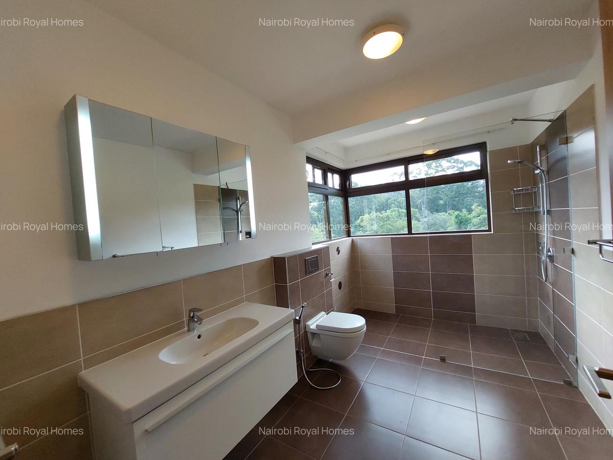 5 Bed Villa with En Suite at Muthaiga Road - 16