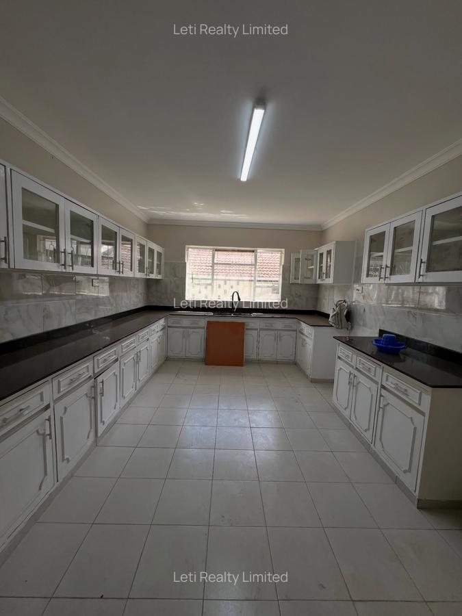 4 Bed Townhouse with En Suite in Kilimani - 3