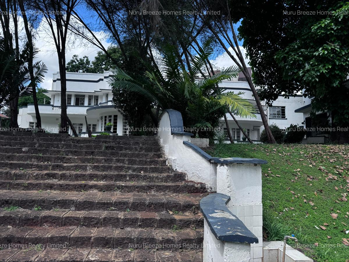 1,300 ft² Commercial Property with Parking in General Mathenge - 12