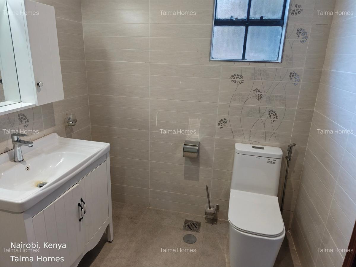 4 Bed Townhouse with En Suite at Lavington - 20