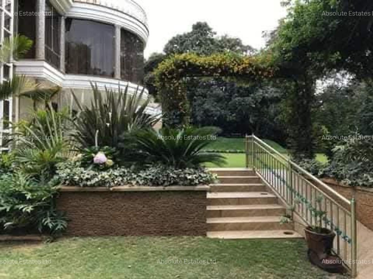 5 Bed Townhouse with En Suite in Muthaiga - 1