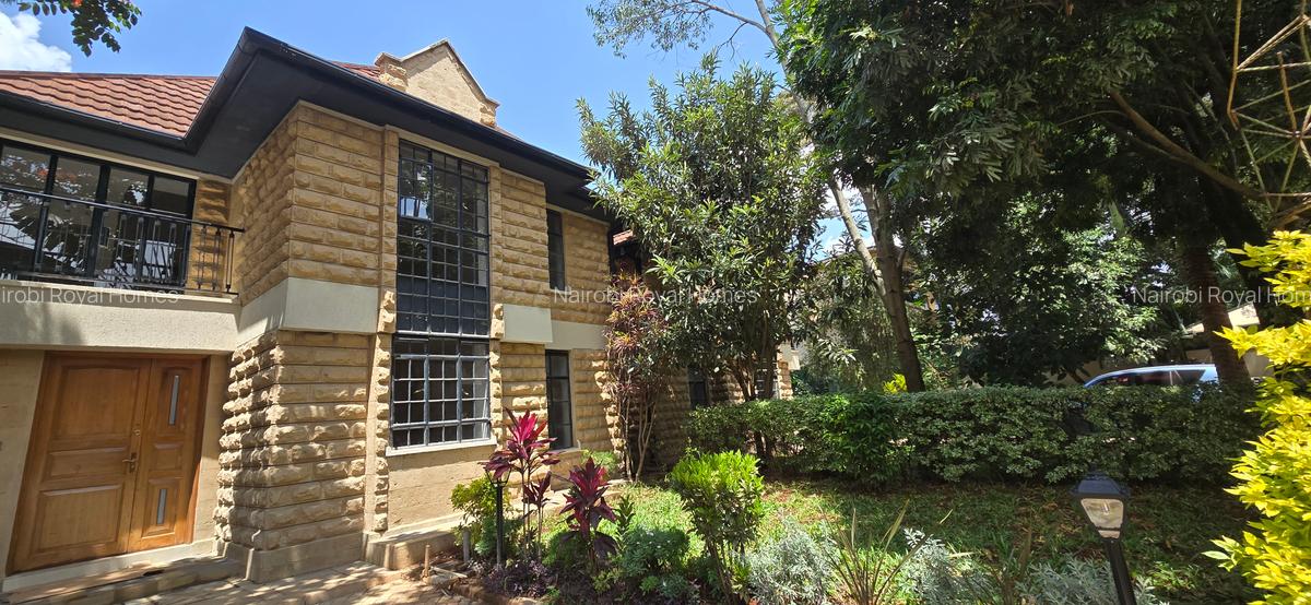 5 Bed Townhouse with En Suite at Lavington Green - 20